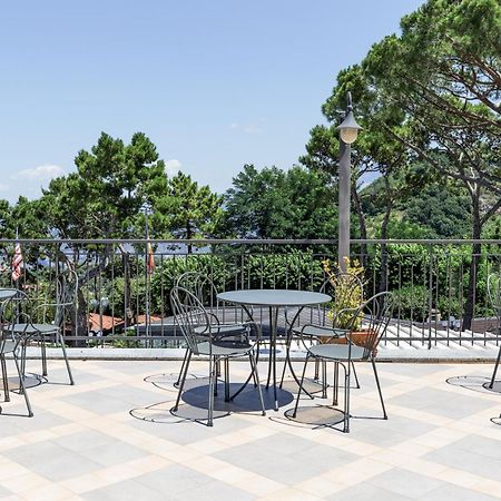 Hotel La Pergoletta Сант-Агата-суи-Дуэ-Гольфи Экстерьер фото