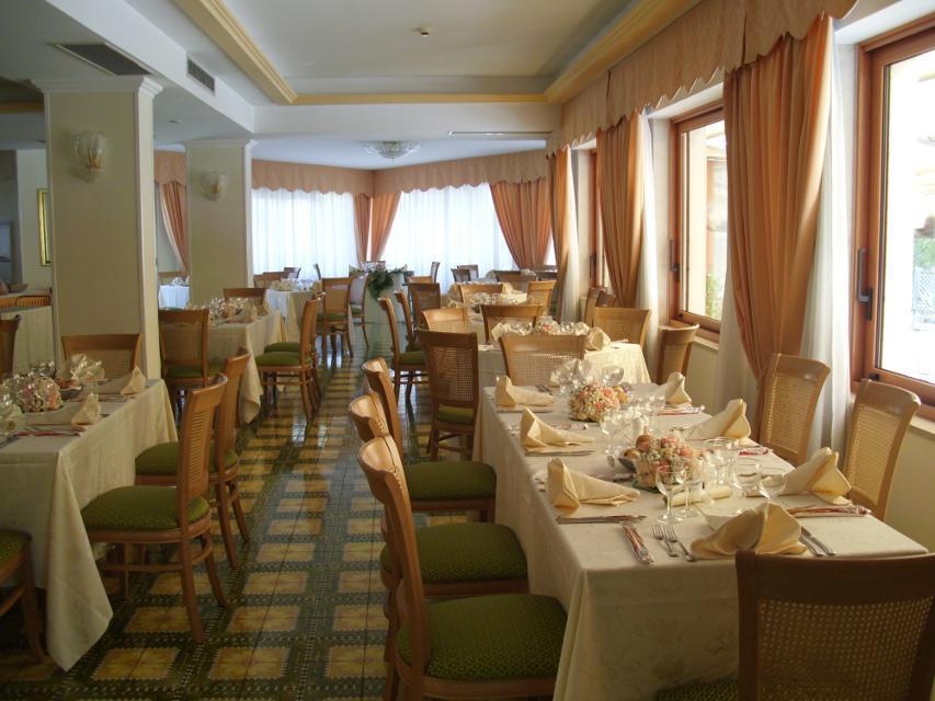 Hotel La Pergoletta Сант-Агата-суи-Дуэ-Гольфи Экстерьер фото