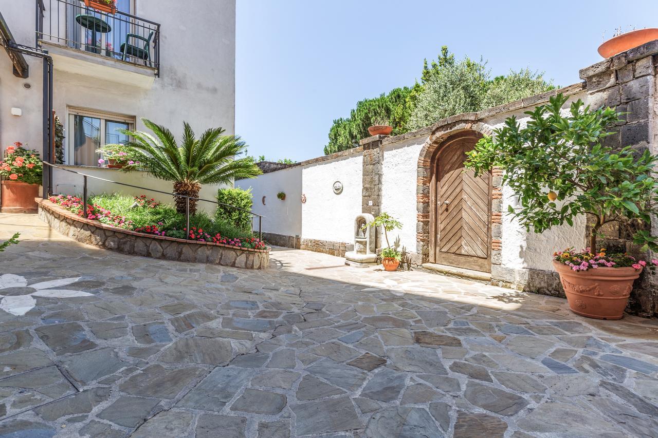 Hotel La Pergoletta Сант-Агата-суи-Дуэ-Гольфи Экстерьер фото